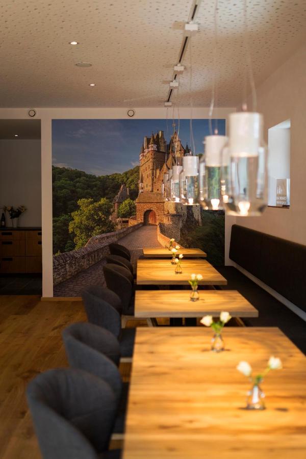 Rieslingquartier - Mosel Wein Hotel Kröv Exterior foto